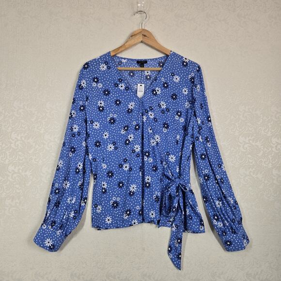 Talbots Poet Sleeve Faux Wrap Top sz L Blue White Flowers Dots Boho - Picture 15 of 15